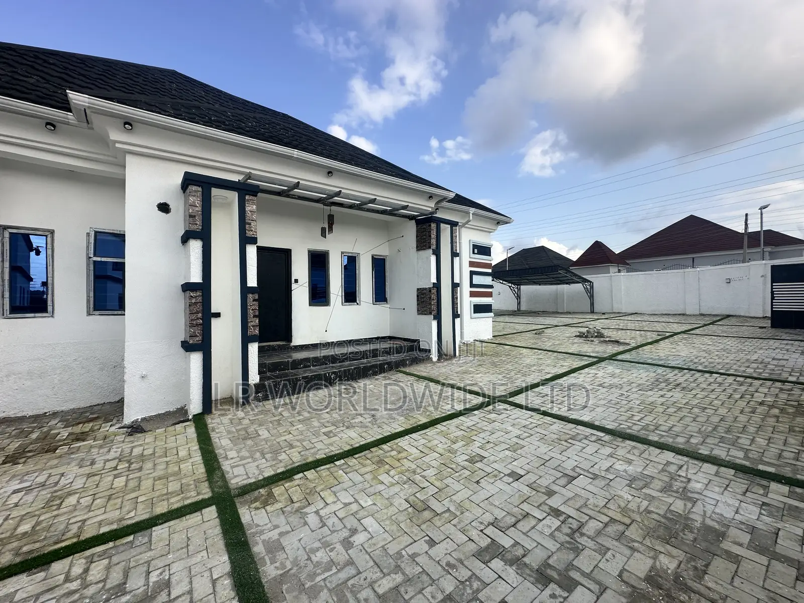 3bdrm Bungalow in Efab, Gwarinpa for sale in Gwarinpa