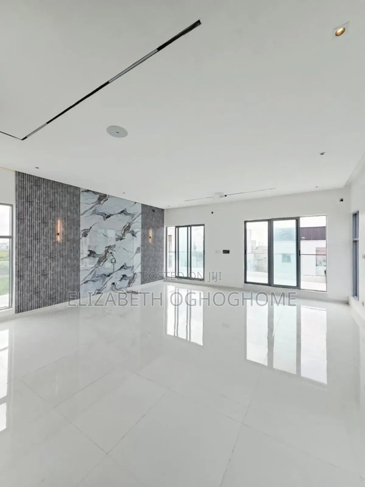 5bdrm Duplex in Osapa london for sale in Osapa london