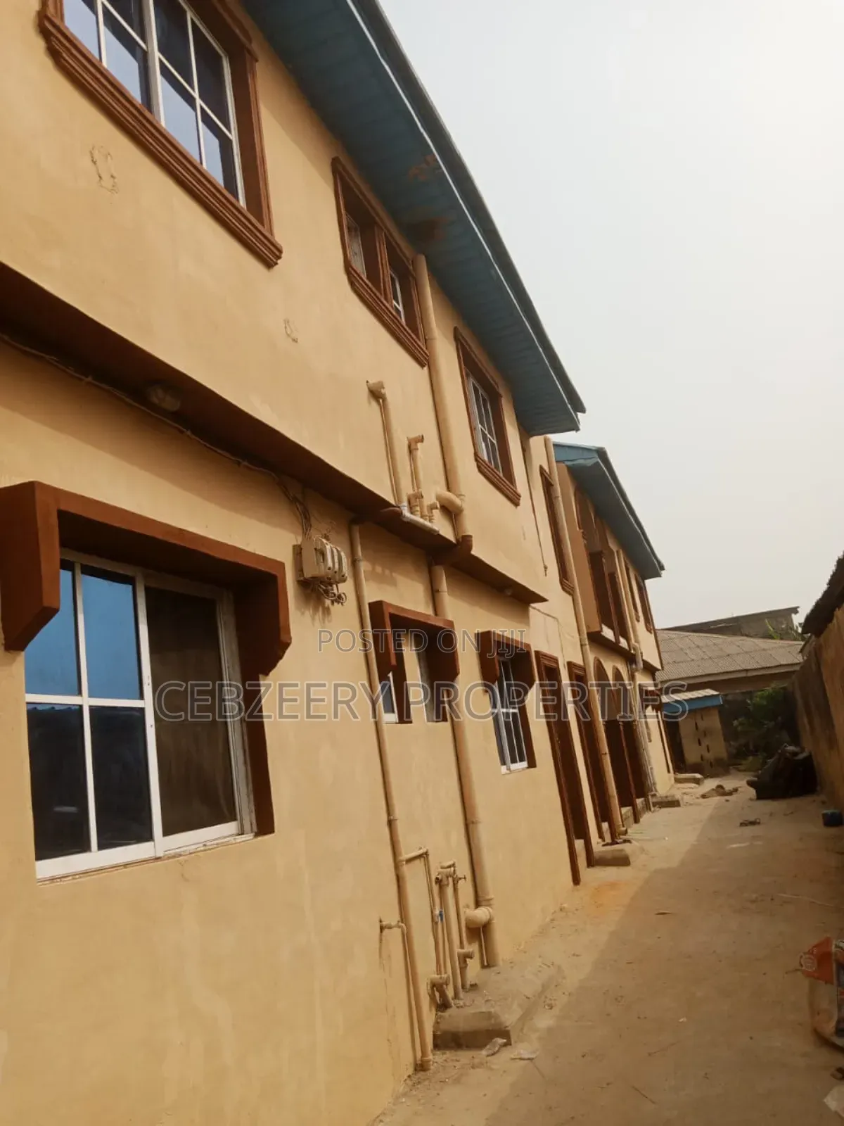 2bdrm Block of Flats in Isheri North for sale in Isheri North