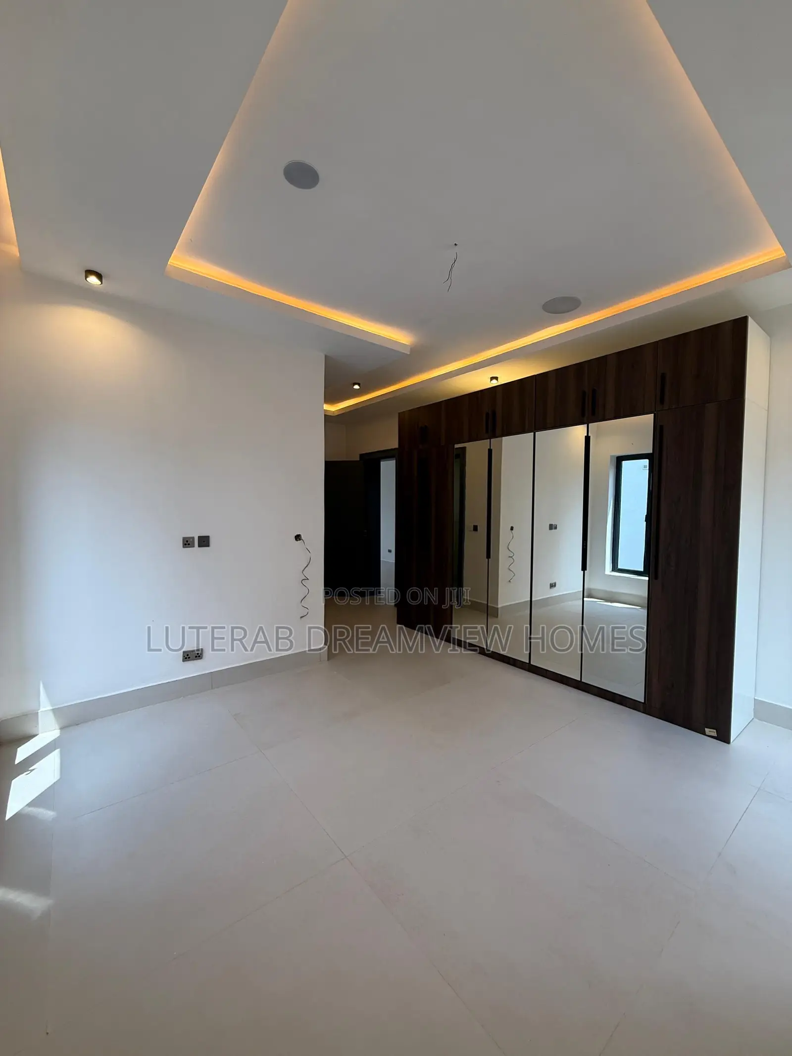 5bdrm Duplex in Guzape for sale in Guzape District
