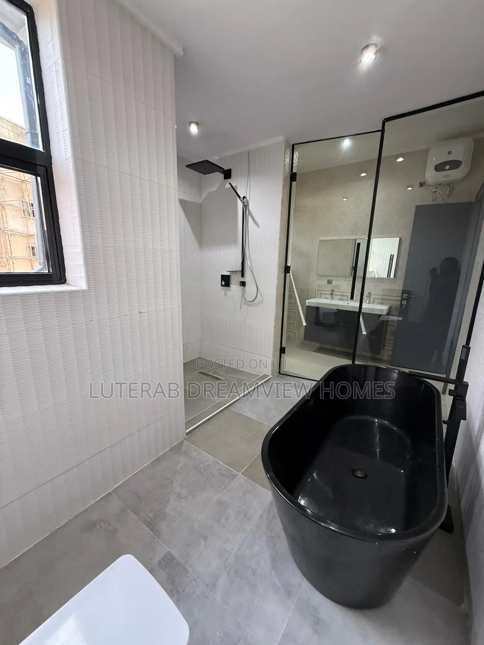 5bdrm Duplex in Guzape for sale in Guzape District