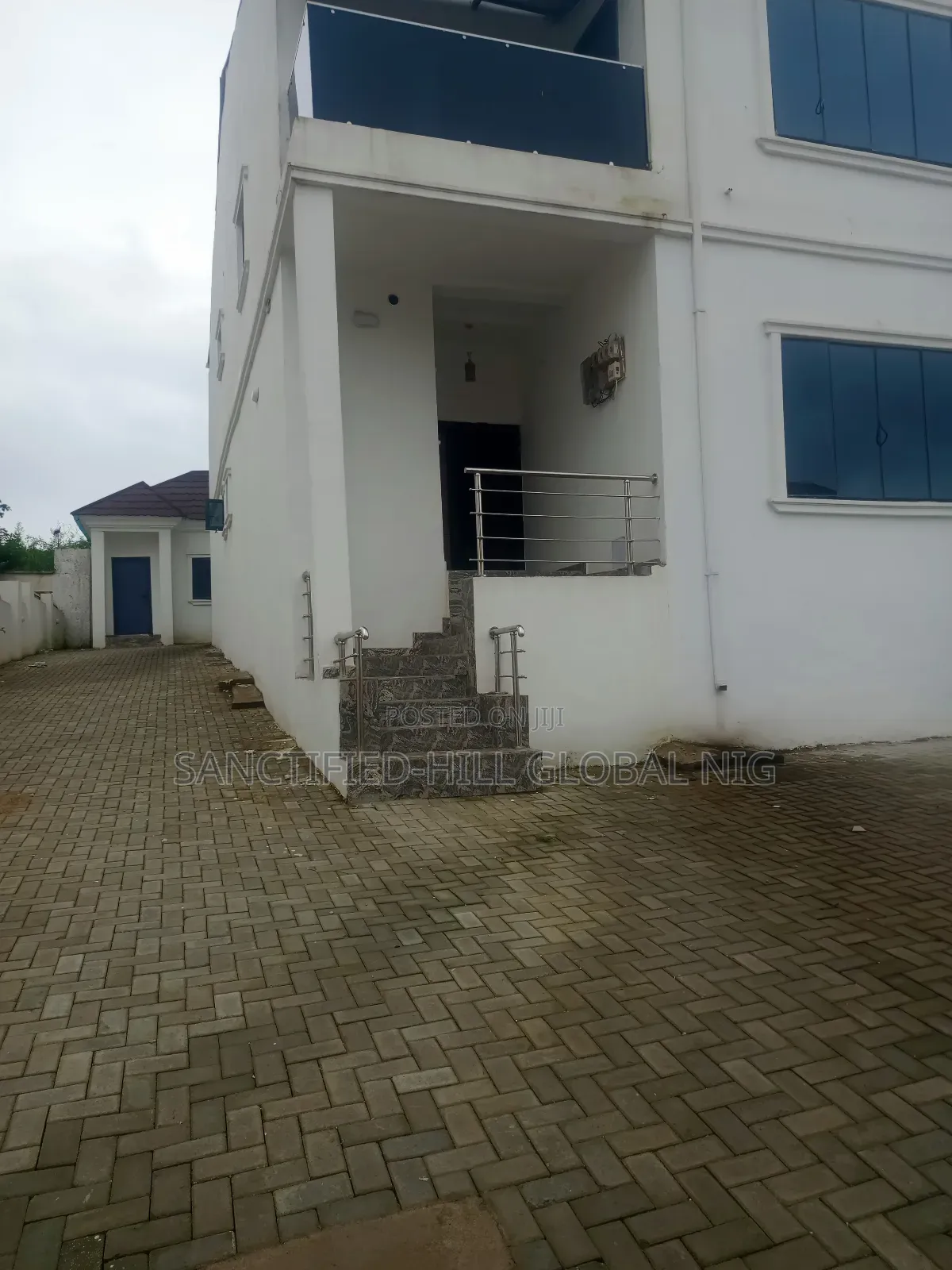 4bdrm Duplex in Nafvellley, Asokoro for sale in Asokoro