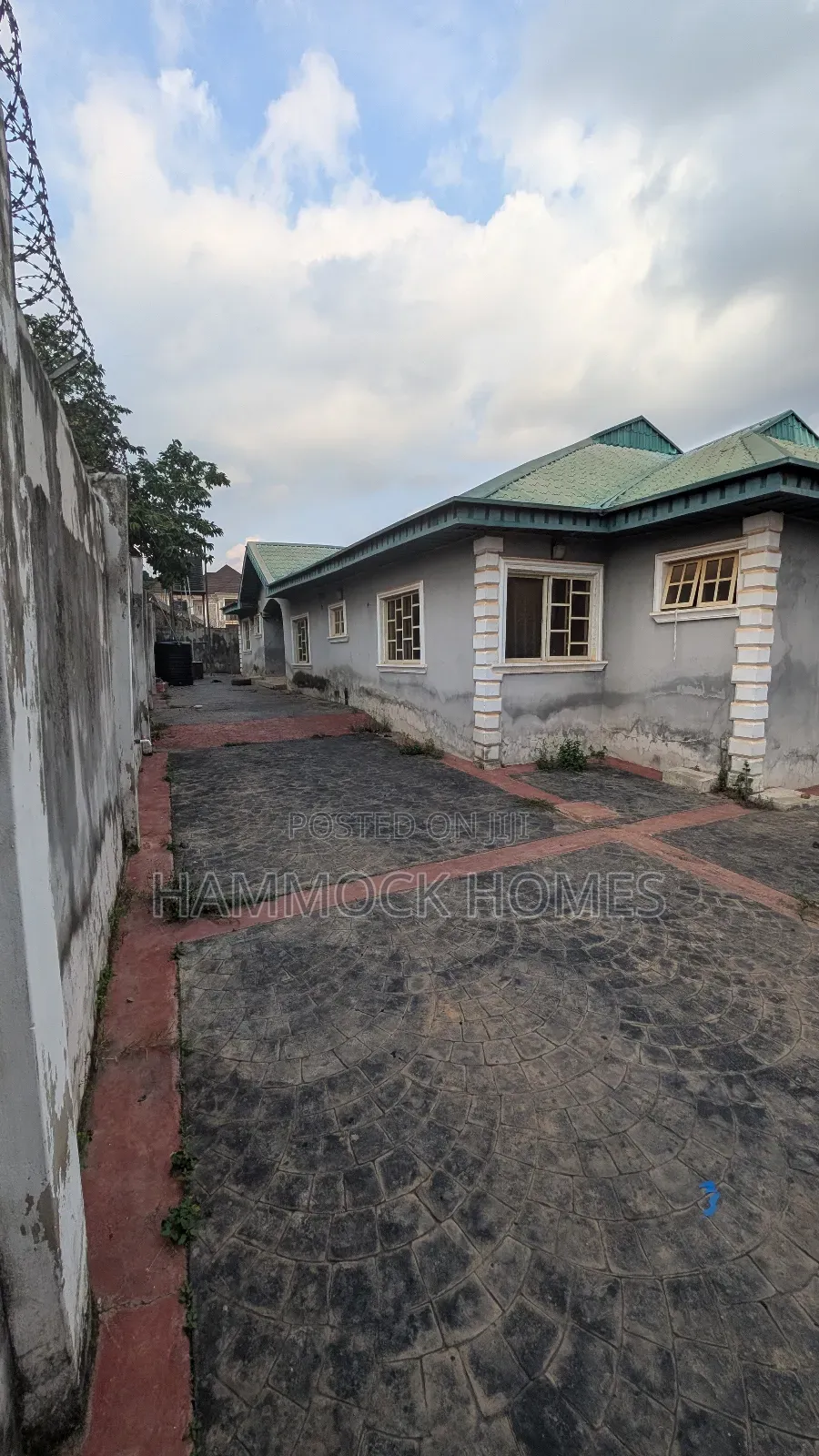 7bdrm Bungalow in Golden Estate, Ajara, Akobo for sale in Akobo