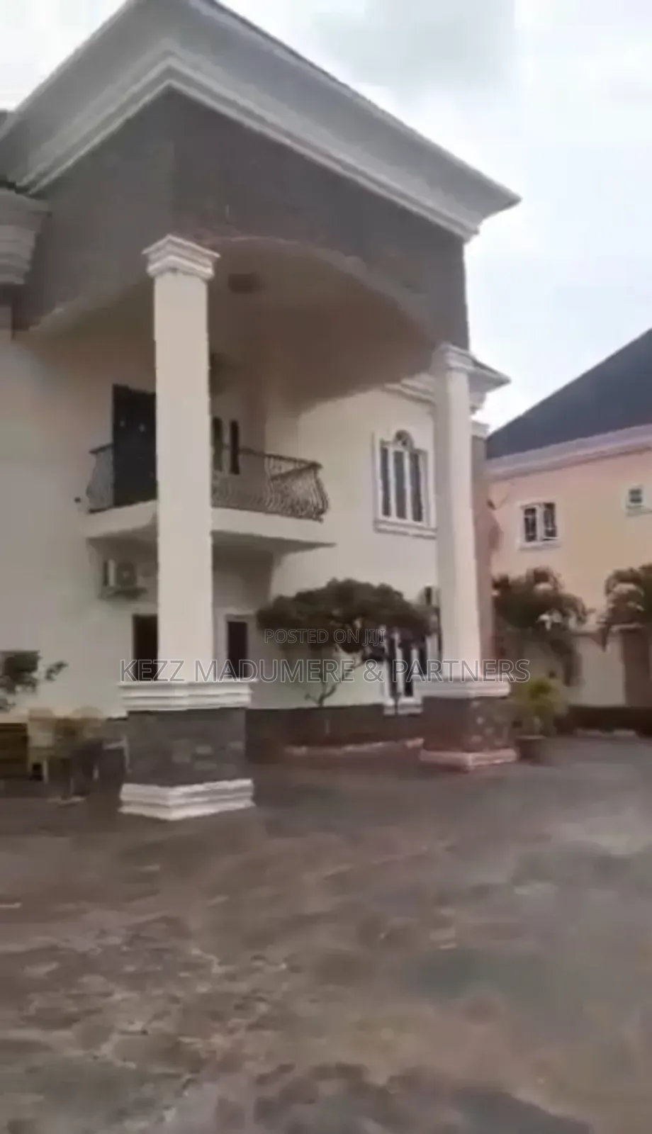 5bdrm Duplex in Inside An Estate, for sale in Enugu
