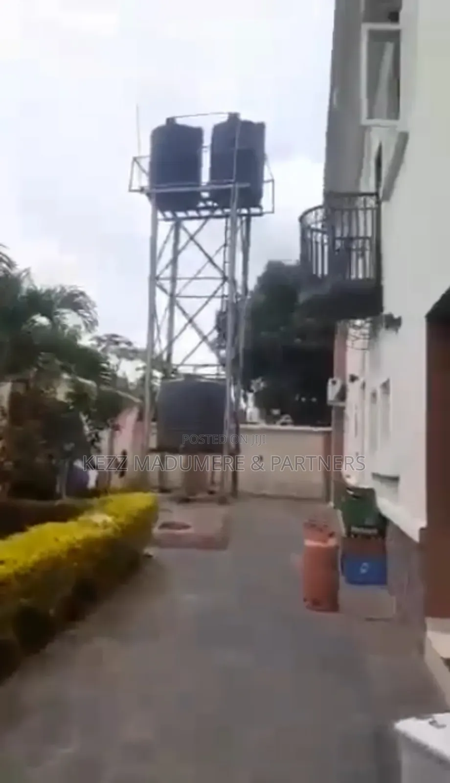 5bdrm Duplex in Inside An Estate, for sale in Enugu
