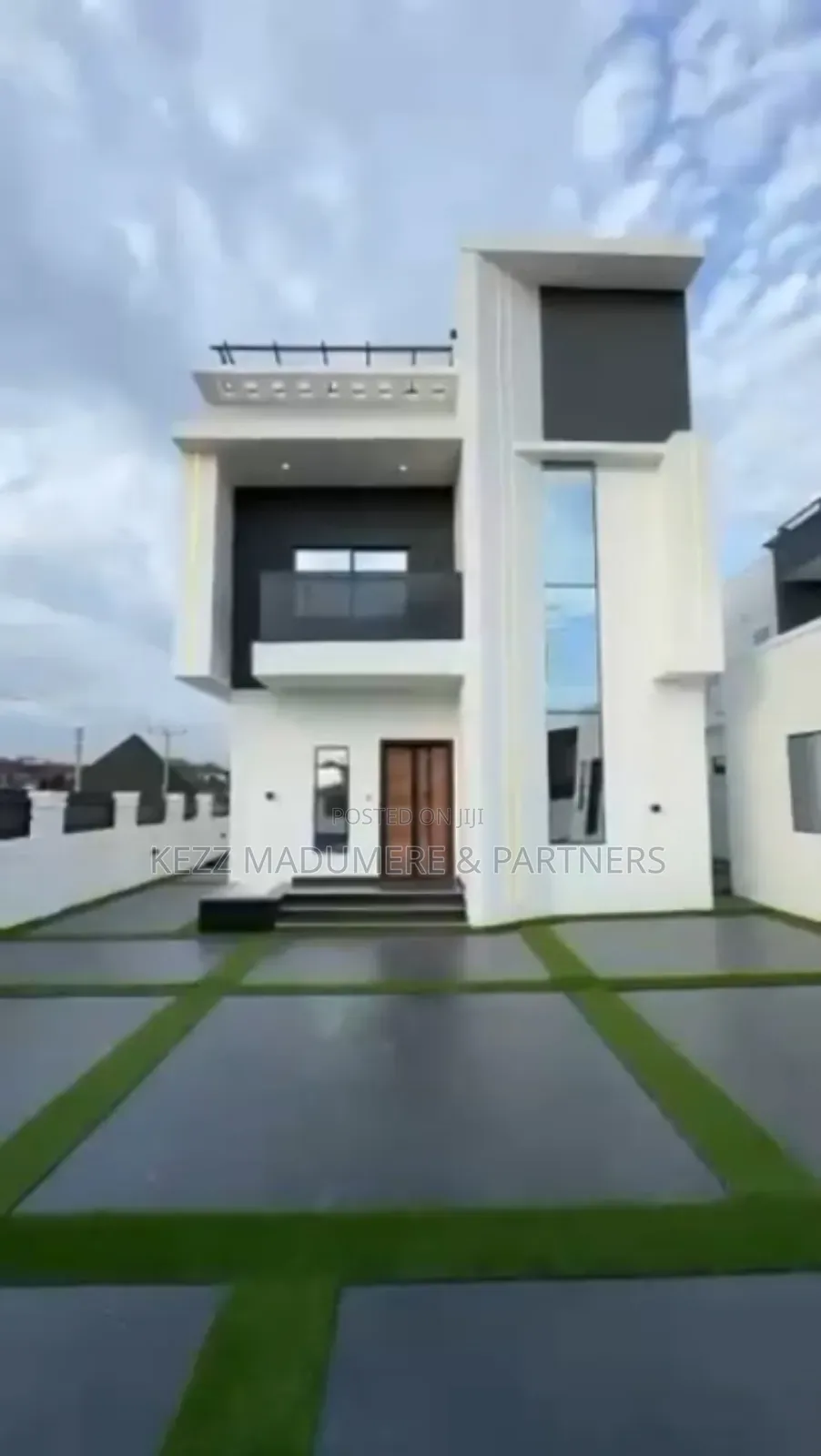 4bdrm Duplex in Helieu Estate for sale in Enugu