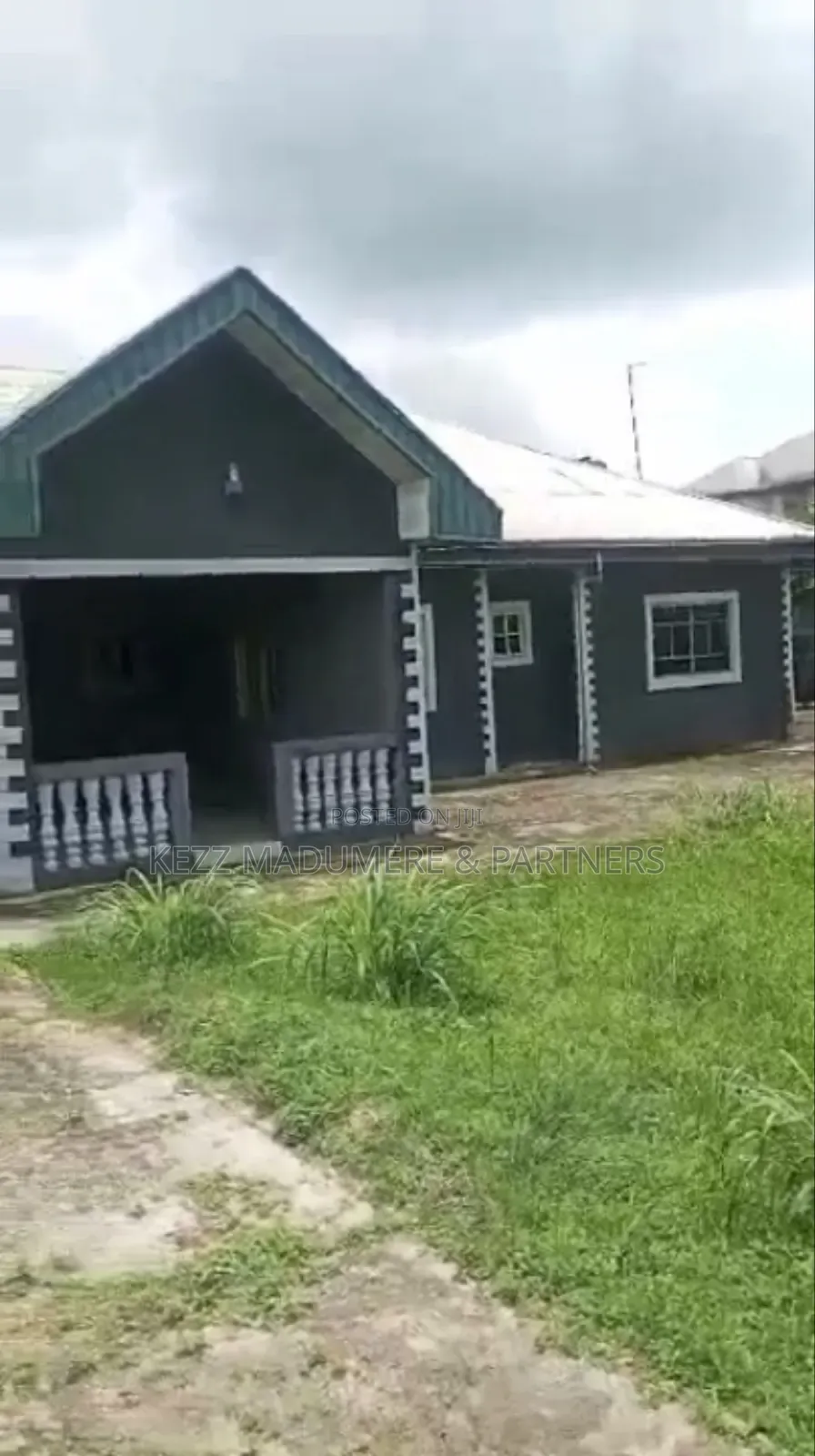 5bdrm Bungalow in Mbodo, Aluu , Port for sale in Port-Harcourt