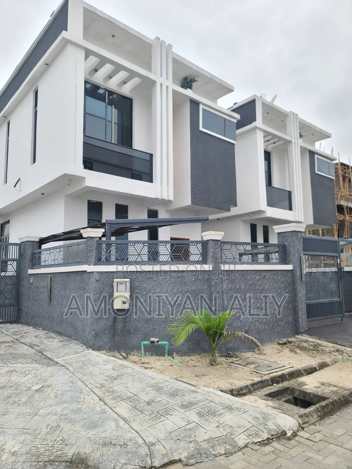 4bdrm Duplex in Hrc Estate, Lekki for sale in Lekki