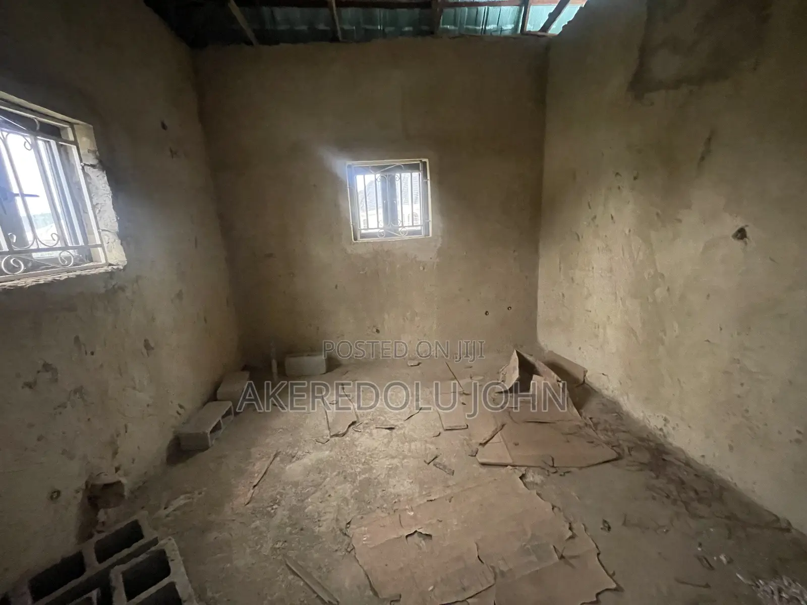 4bdrm Duplex in Apo Resettlement for sale in Apo Resettlement