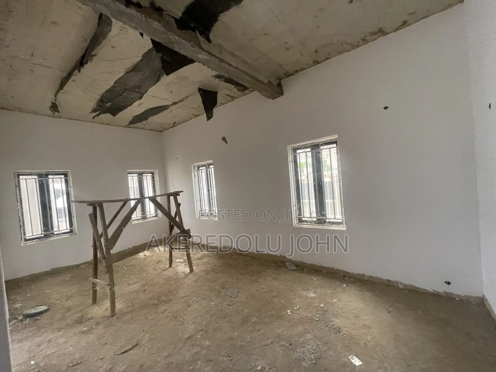 4bdrm Duplex in Apo Resettlement for sale in Apo Resettlement