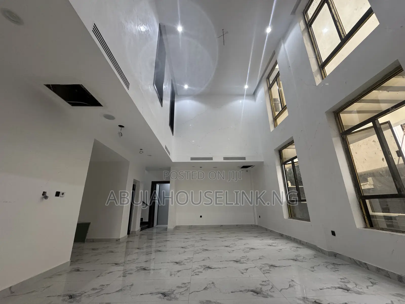6bdrm Duplex in Guzape Main Abuja for sale in Guzape District