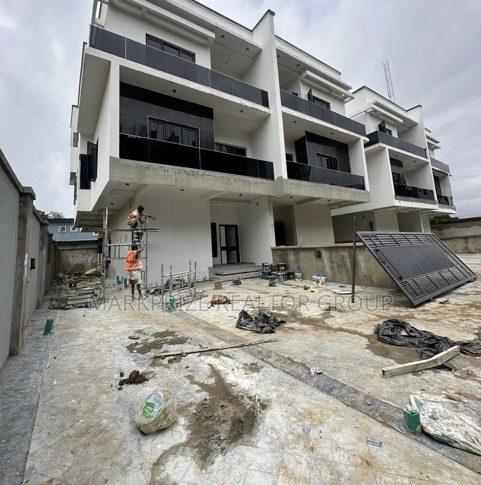 4bdrm Duplex in Ikeja Gra Lagos for sale in Ikeja GRA
