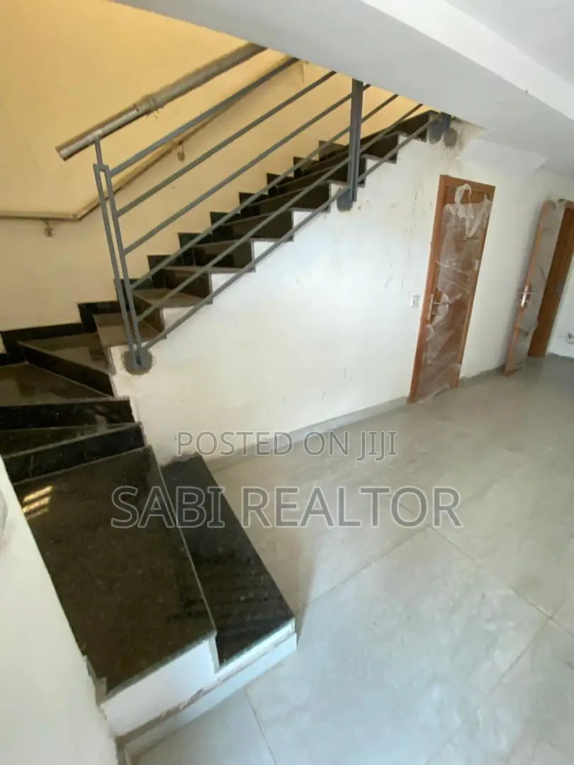 Furnished 4bdrm Duplex in Omole Phase1 for sale in Omole Phase 1
