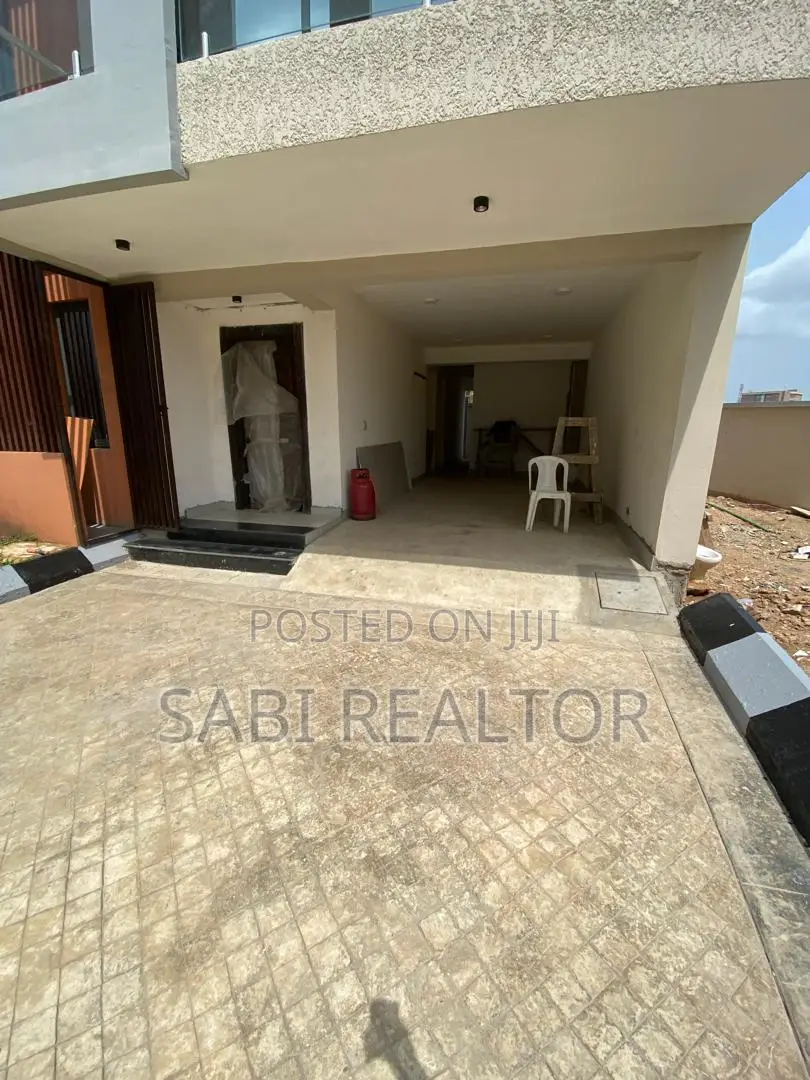 Furnished 4bdrm Duplex in Omole Phase1 for sale in Omole Phase 1