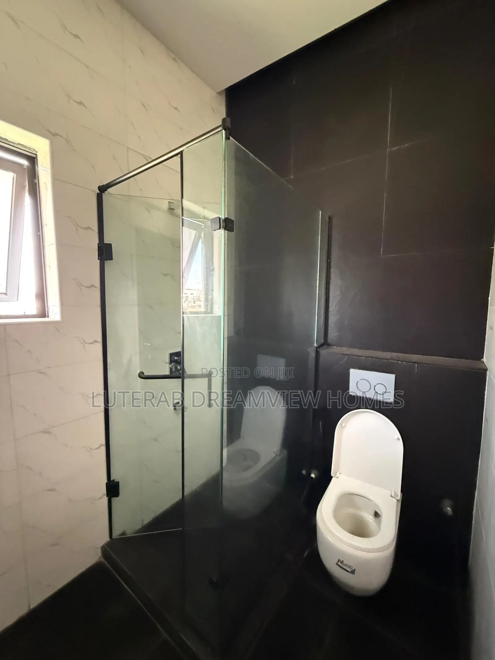 5bdrm Duplex in Guzape for sale in Guzape District
