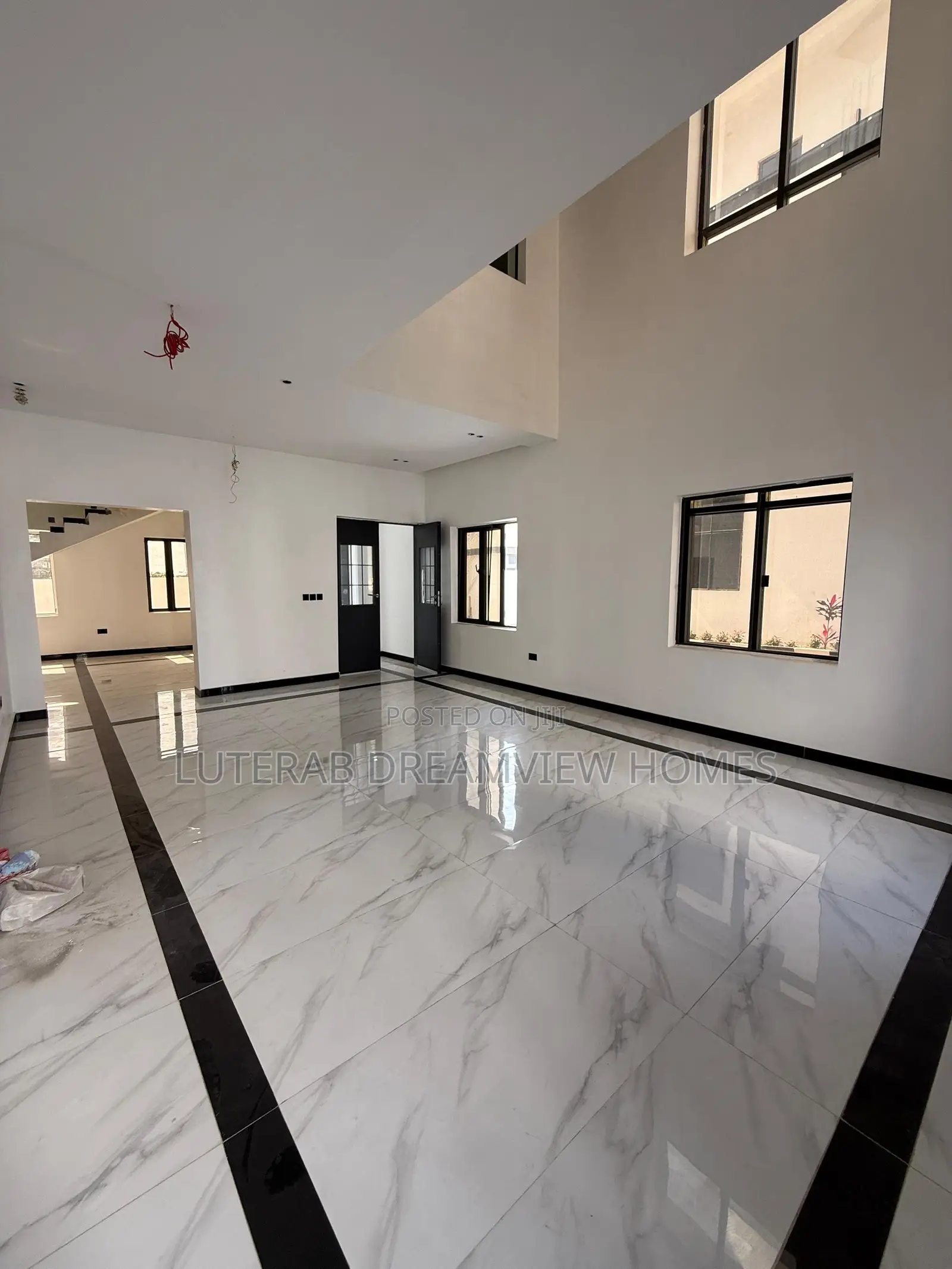 5bdrm Duplex in Guzape for sale in Guzape District