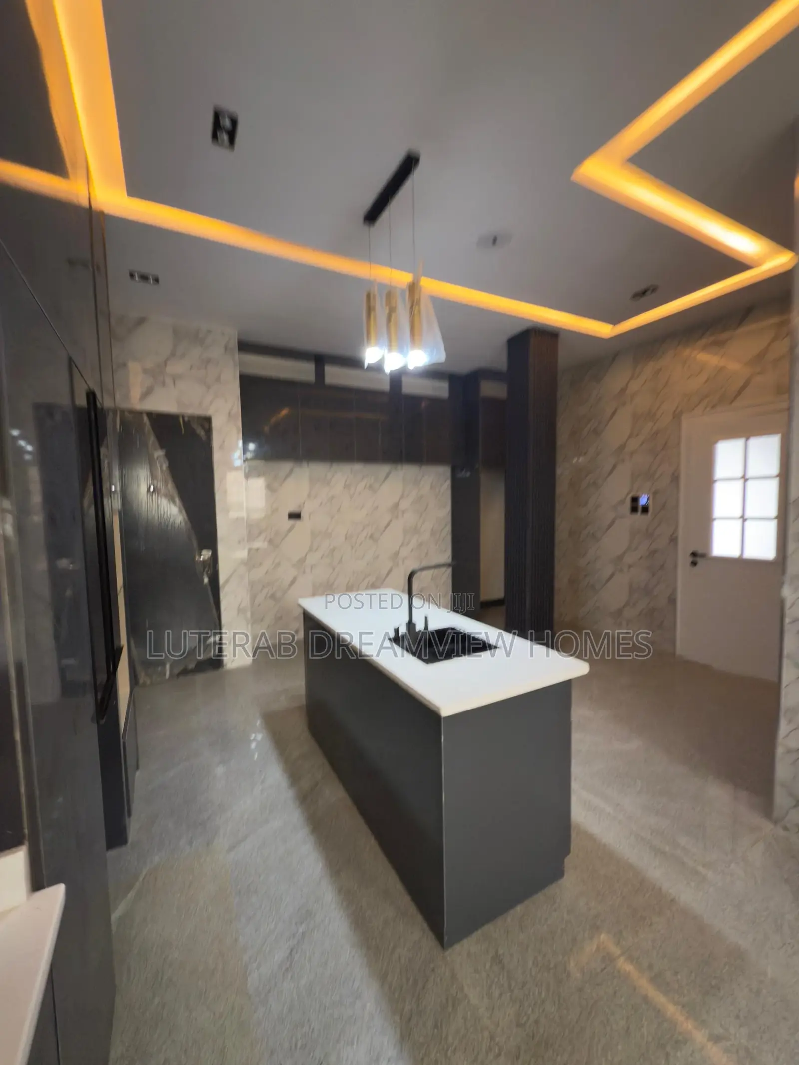 7bdrm Duplex in Asokoro for sale in Asokoro