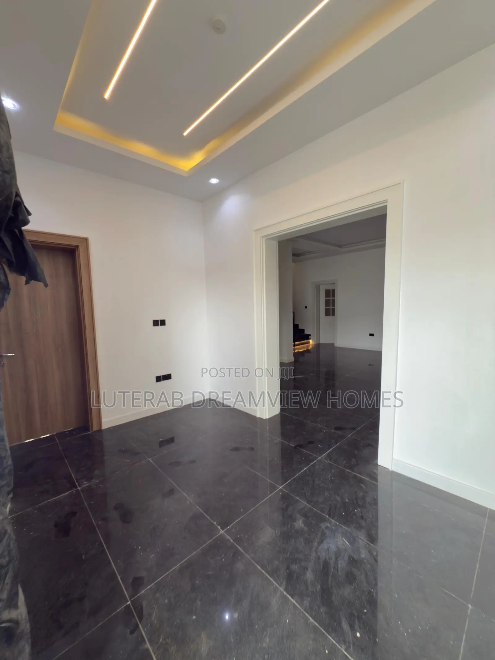7bdrm Duplex in Asokoro for sale in Asokoro