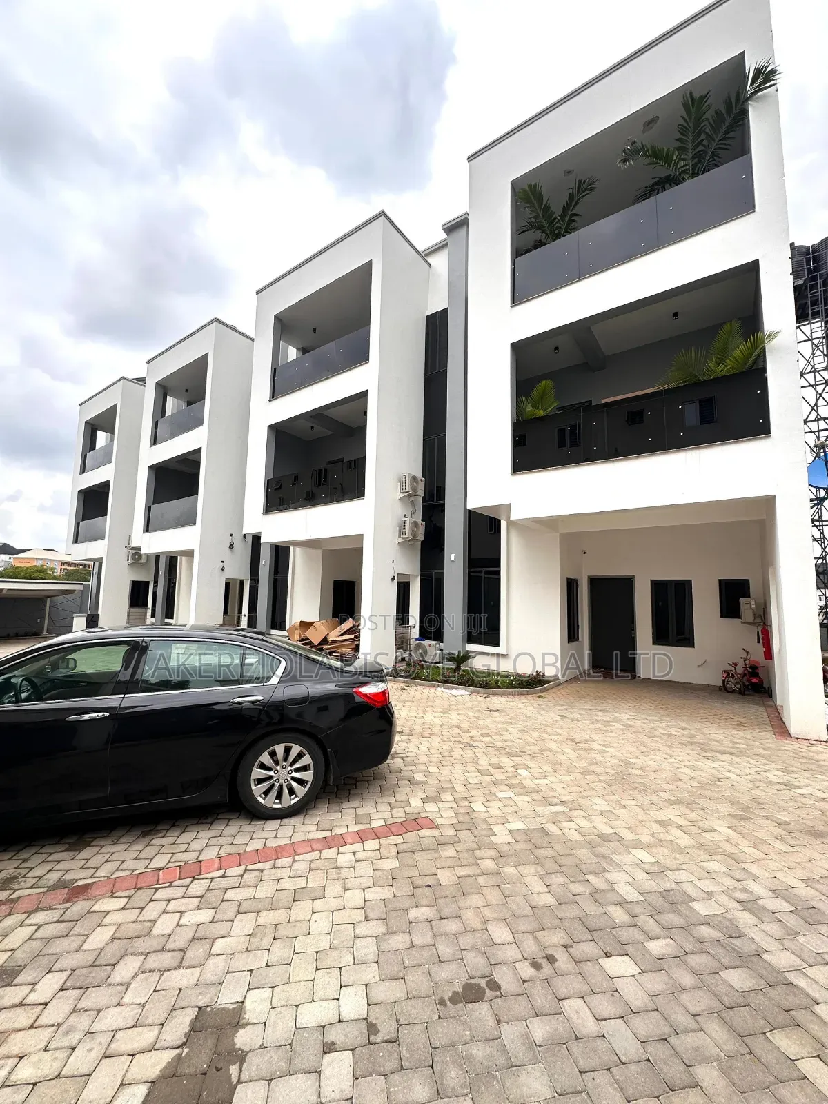 5bdrm Townhouse / Terrace in Wuye Abuja for rent in Wuye