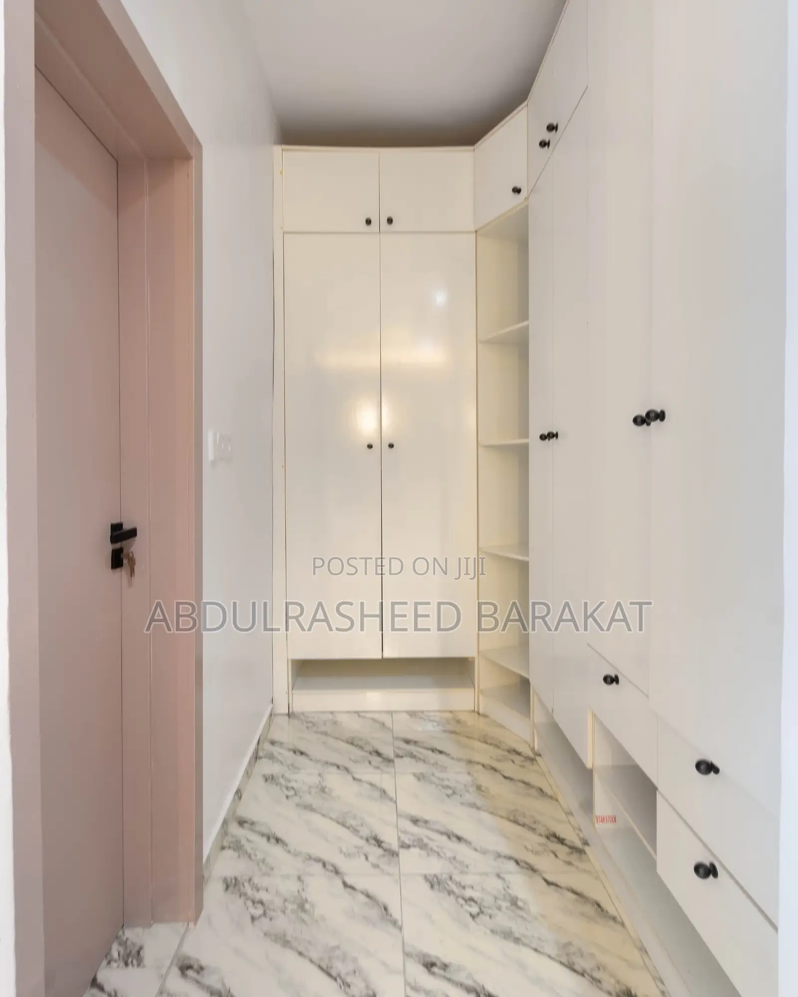 4 Bedroom Duplex With Pool Gym Mini Mart Ps5 Board Air Hockey Bathtub in Ikate
