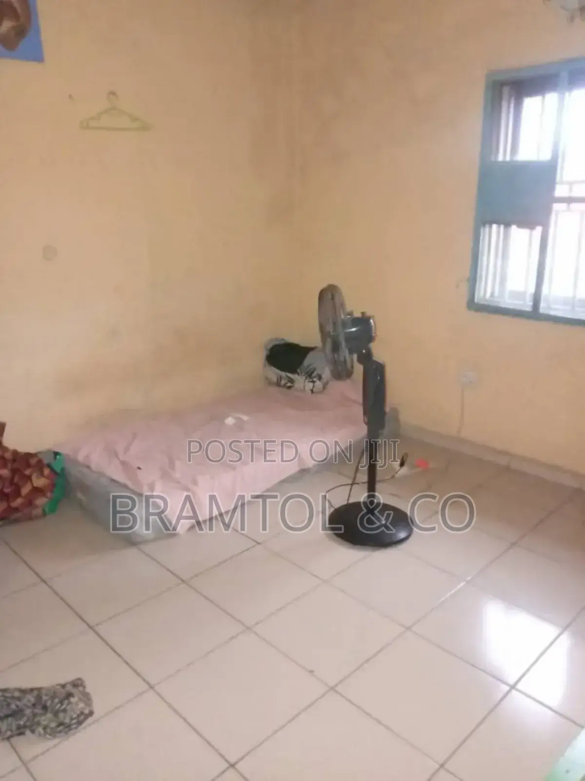 2 Bedroom Flat for Office, Spa, Salon or Business in Wuse 2