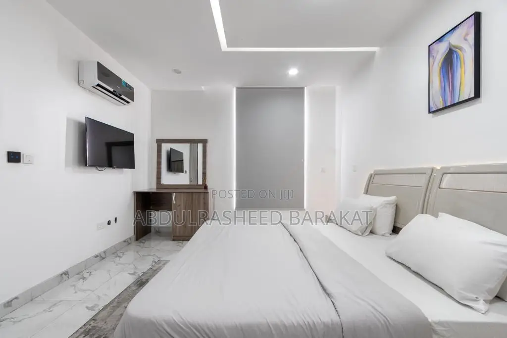 Luxury One Bedroom Smart Home With Pool Gym Balcony Elevator in Victoria Island