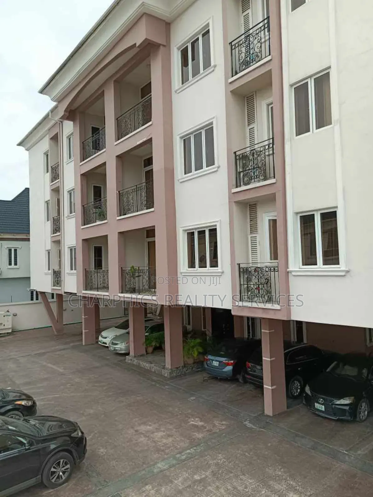 3bdrm Apartment in Chevron for rent in Chevron
