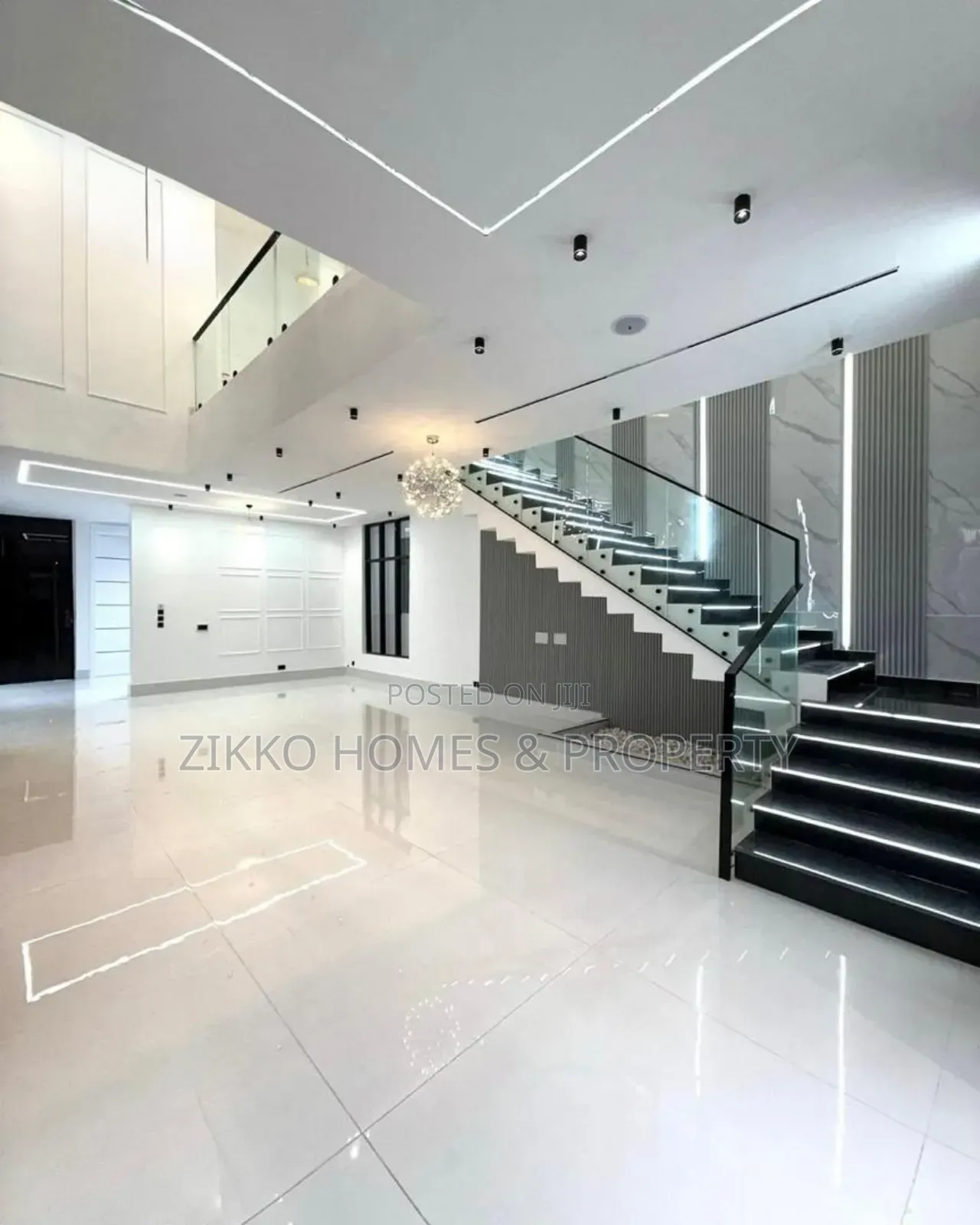 5bdrm Duplex in Chevron Drive, Lekki for sale in Lekki