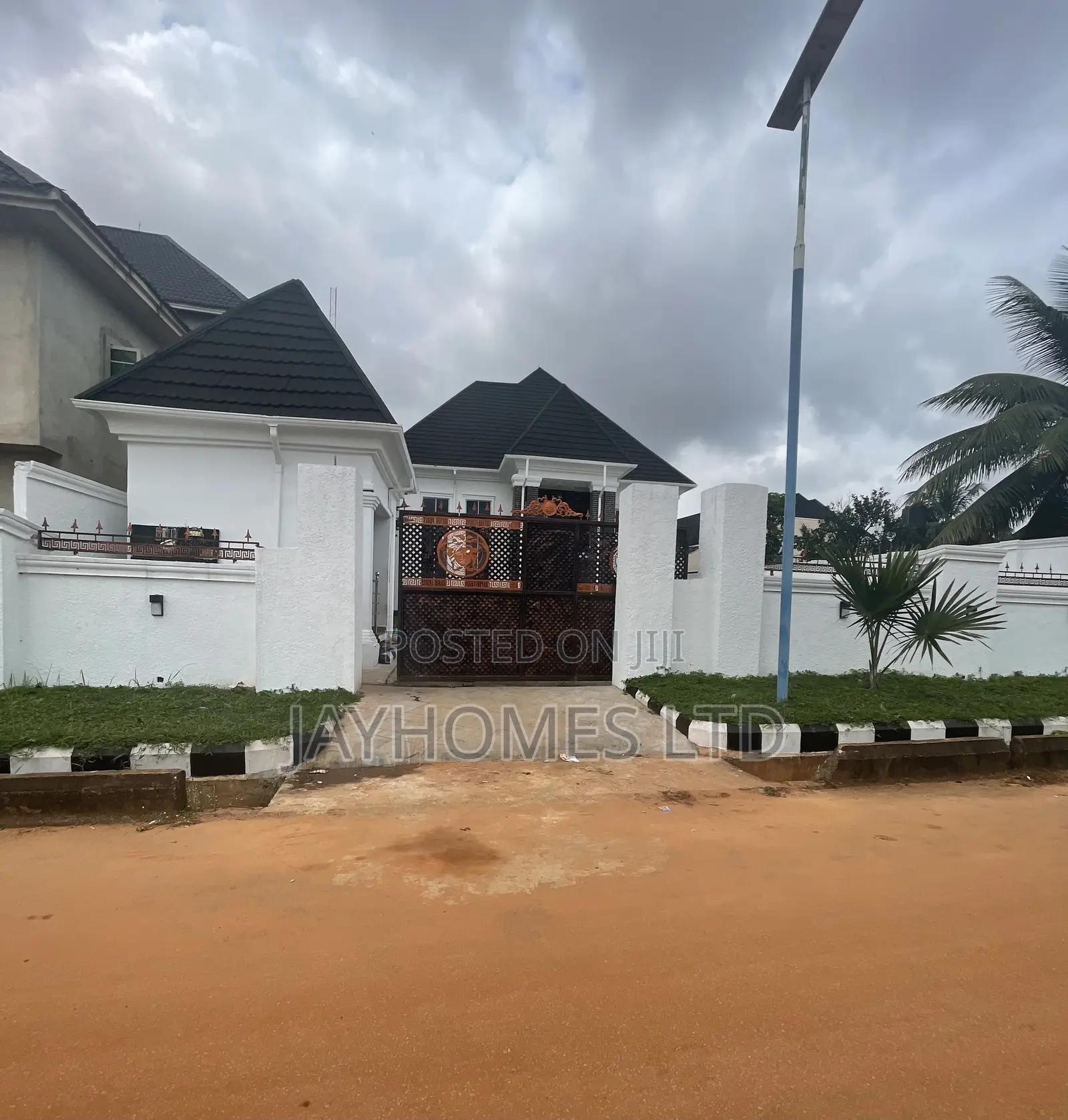 6 Bedroom Duplex on a 70by100 for Sale at Midwifery Asaba in Oshimili South