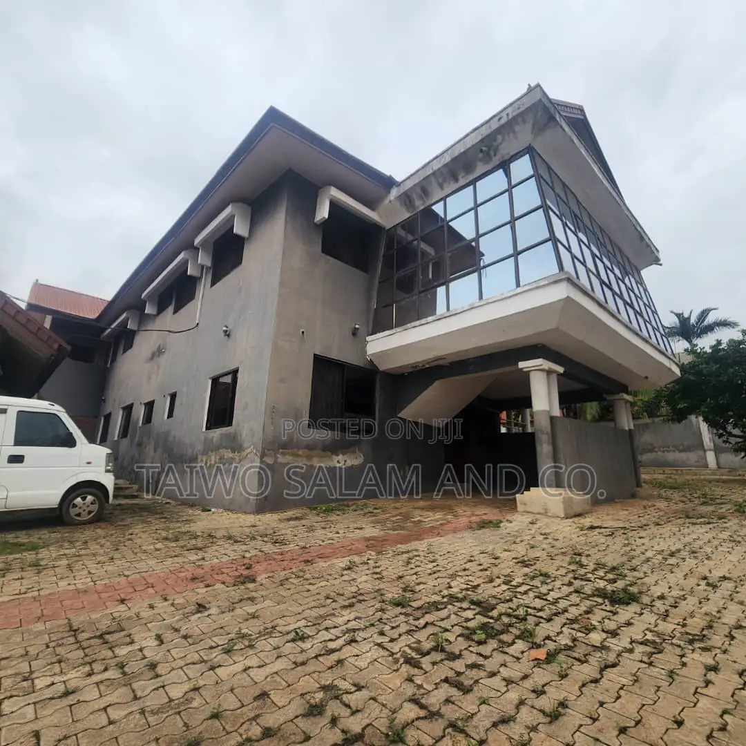 5bdrm Duplex in Akobo for sale in Akobo