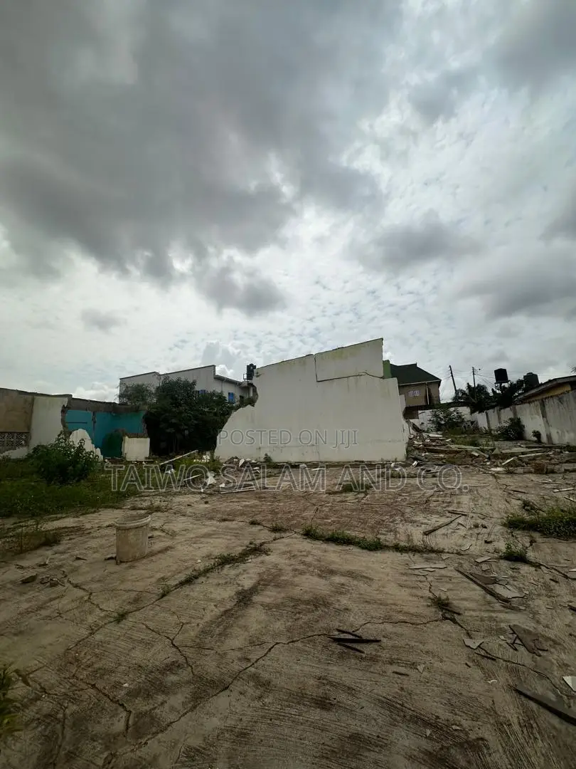 836sqm of Mixed-Use Land at Adeyi Avenue Old Bodija Estate Ibadan in Bodija