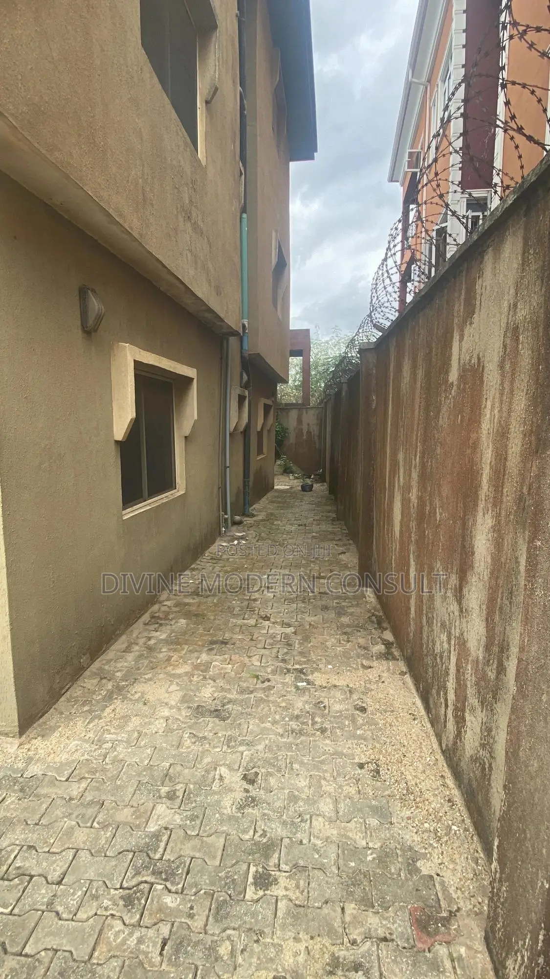 3bdrm Block of Flats in Private Estate, Abule Egba for sale in Abule Egba