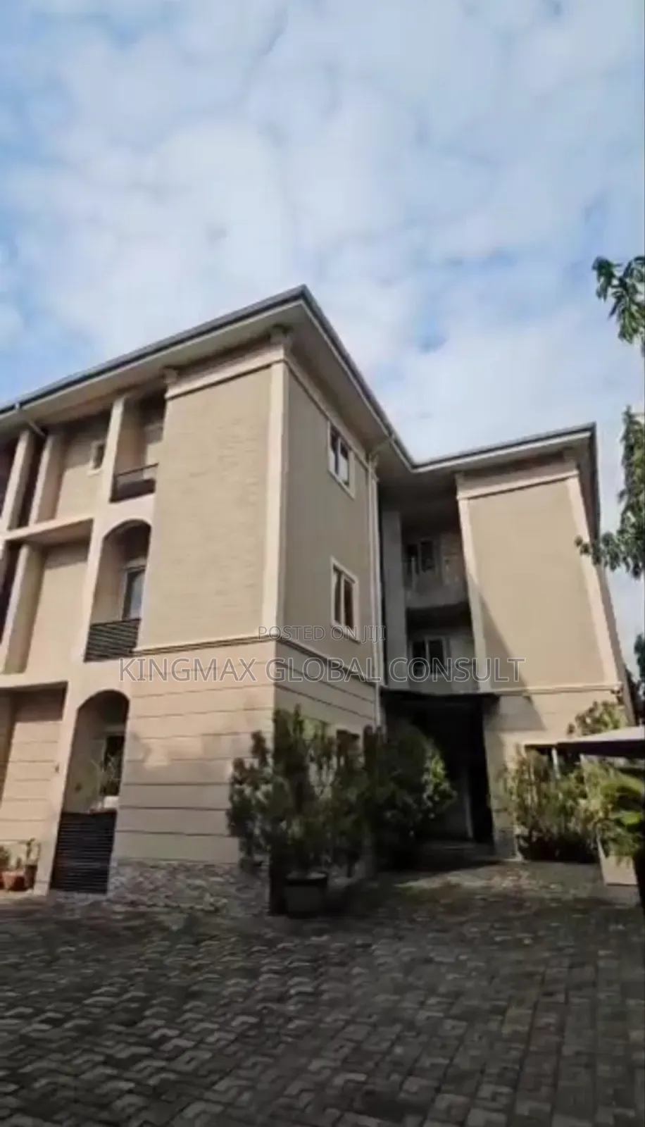3bdrm Apartment in Wuse Zone Abuja for sale in Wuse