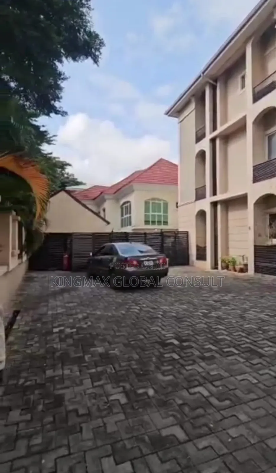 3bdrm Apartment in Wuse Zone Abuja for sale in Wuse