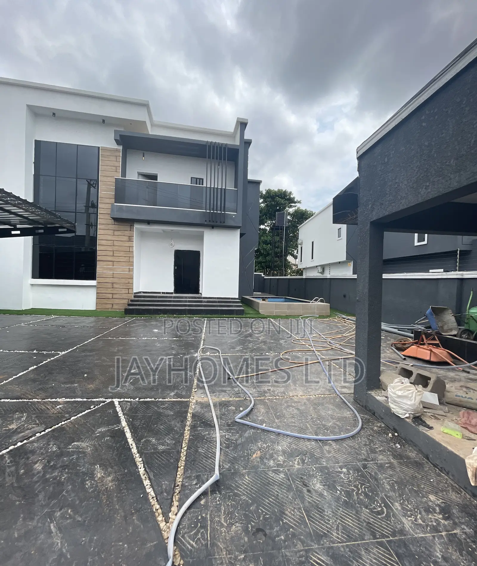 4 Bedroom Duplex With 1bq Attached for Sale at Off Midwifery Asaba in Oshimili South