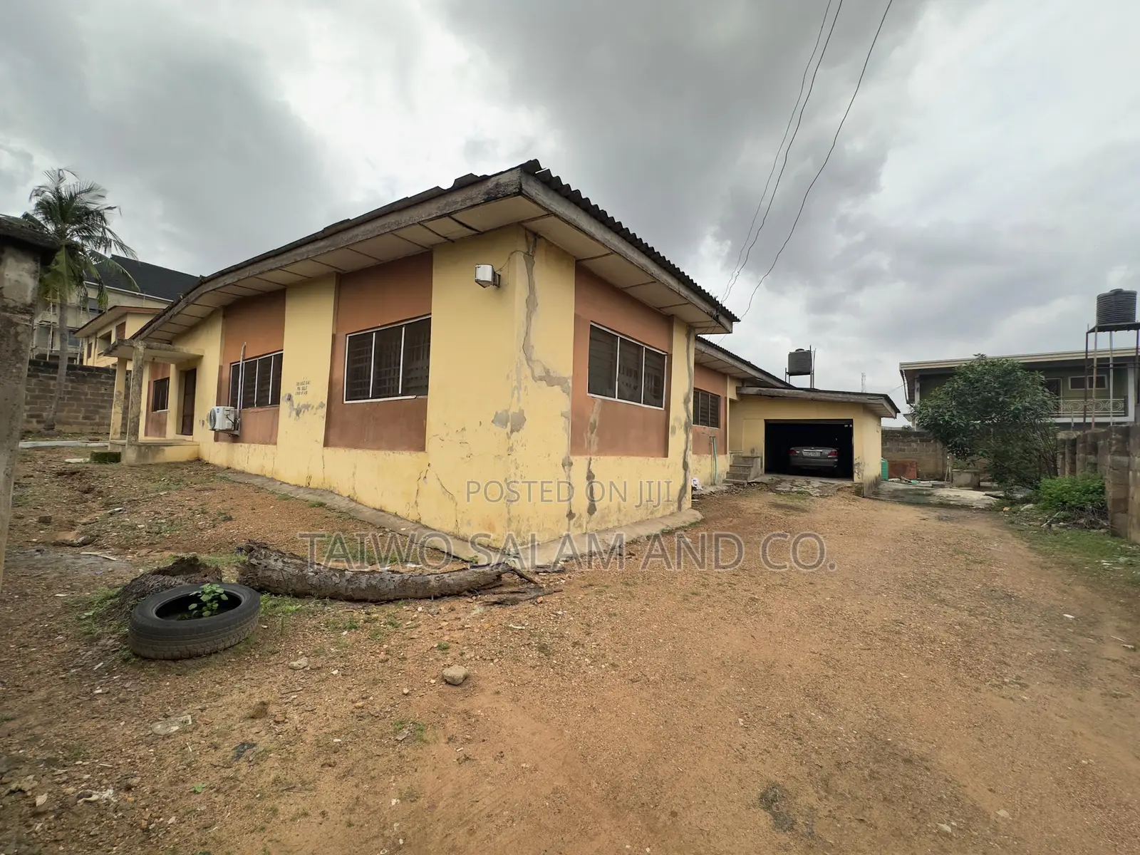 5 Bedroom Bungalow on 812sqm at Ayoola Drive Old Bodija Area Ibadan in Bodija