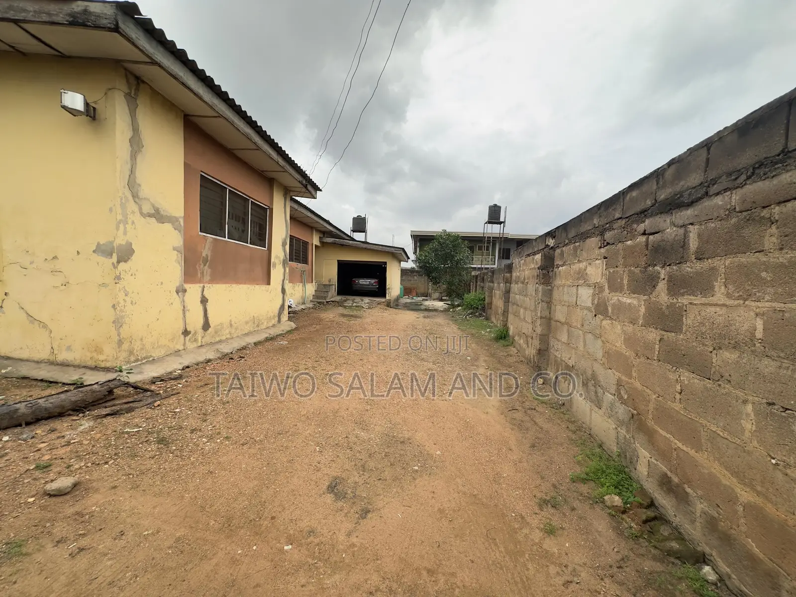 5 Bedroom Bungalow on 812sqm at Ayoola Drive Old Bodija Area Ibadan in Bodija