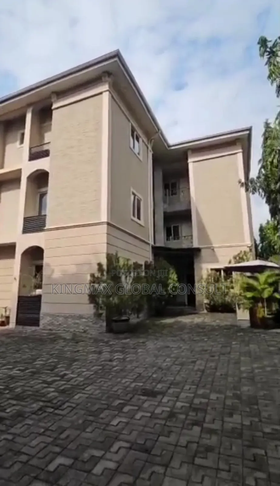 3bdrm Apartment in Wuse Zone Abuja for sale in Wuse