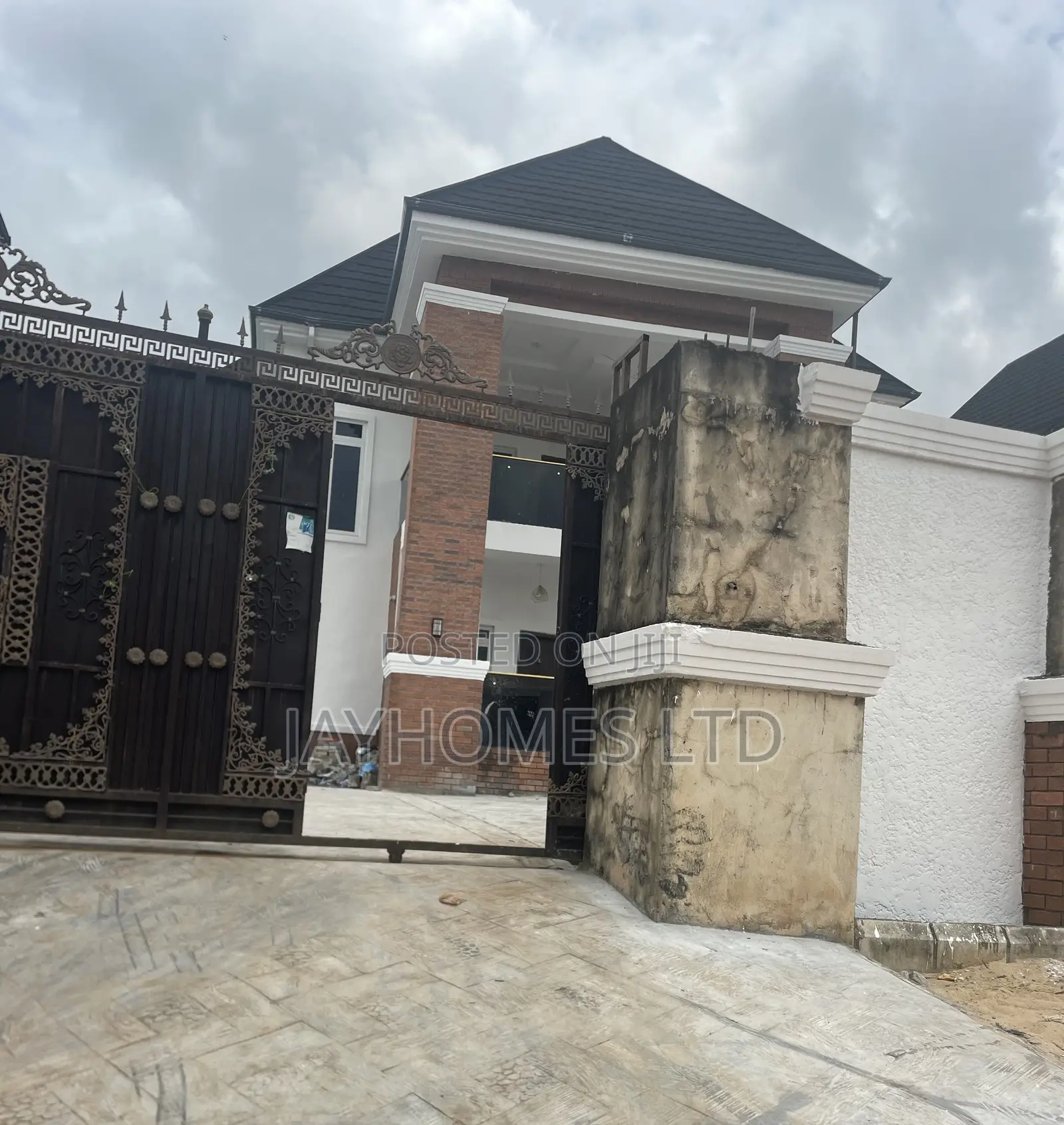 4 Bedroom Duplex for Sale at Back of Hampton Okpanam Road Asaba in Oshimili South