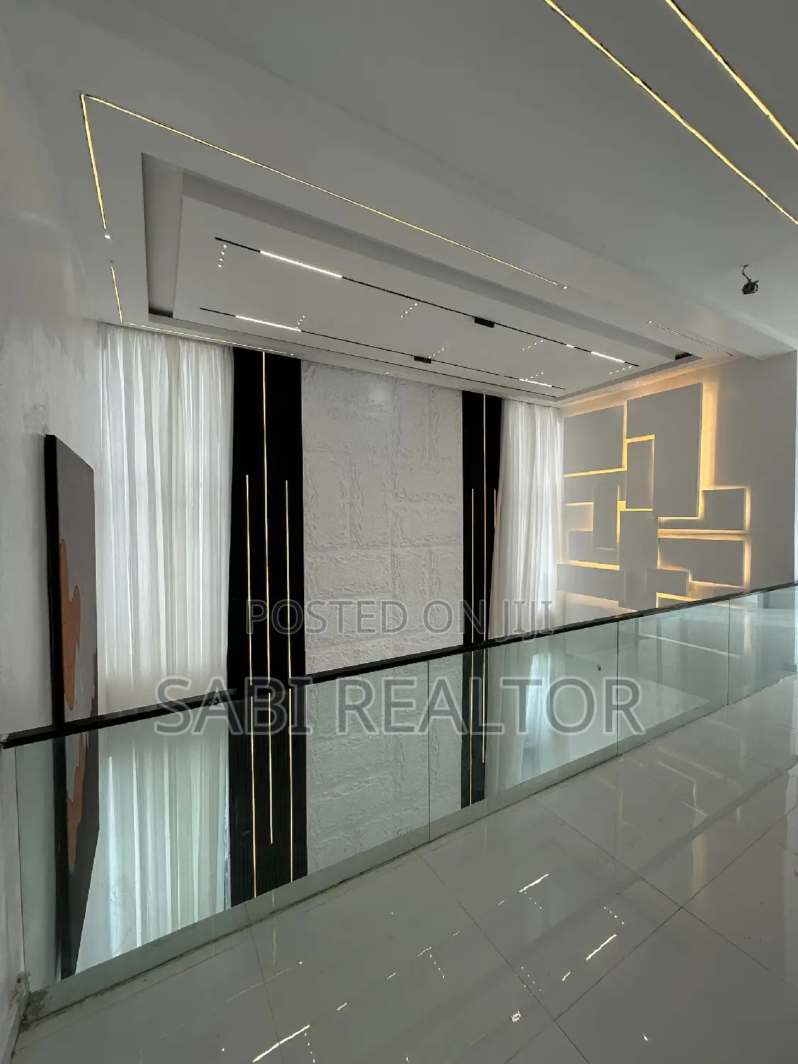 Furnished 5bdrm Duplex in Osapa for sale in Osapa london