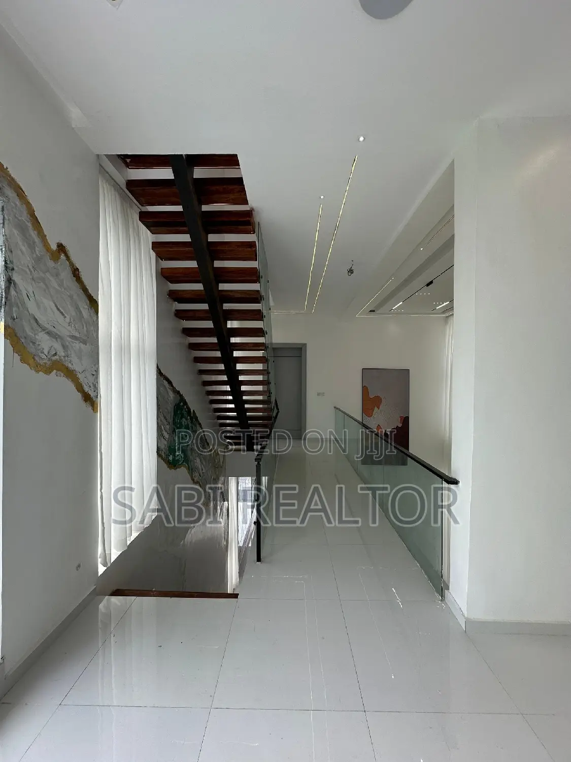 Furnished 5bdrm Duplex in Osapa for sale in Osapa london