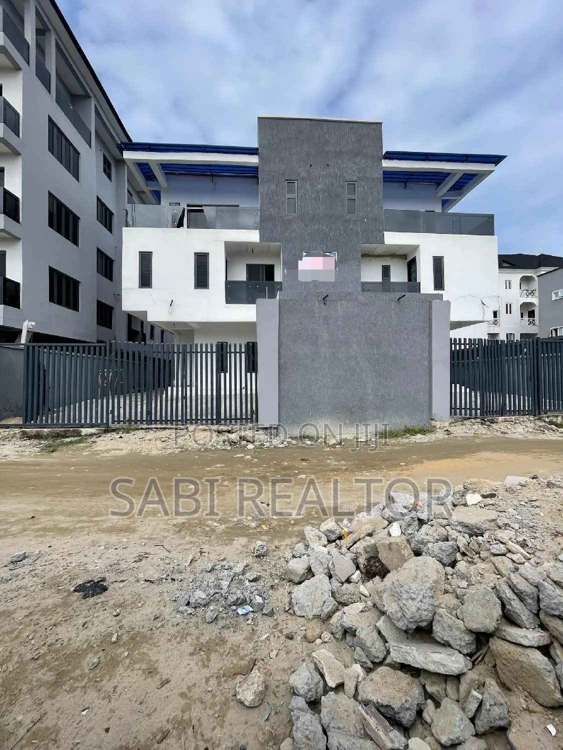 Furnished 4bdrm Duplex in Lekki Phase 1 for sale in Lekki Phase 1