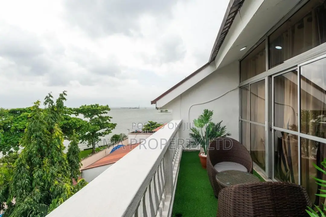 Luxurious 2 Bedroom Duplexes ( Waterfront ) in Lekki Phase 1