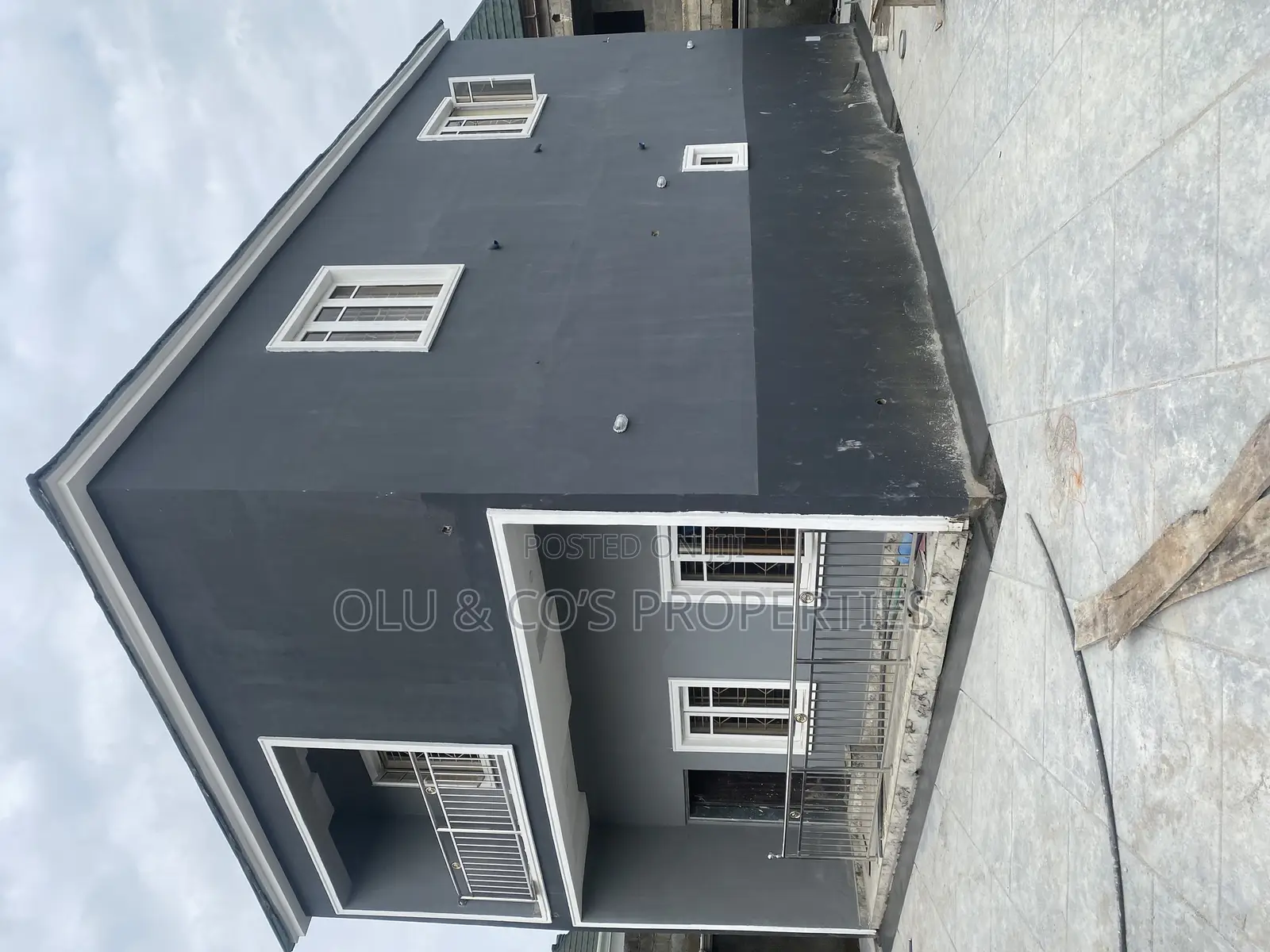 3bdrm Duplex in Leisure Court Estate, Lugbe District for rent in Lugbe District