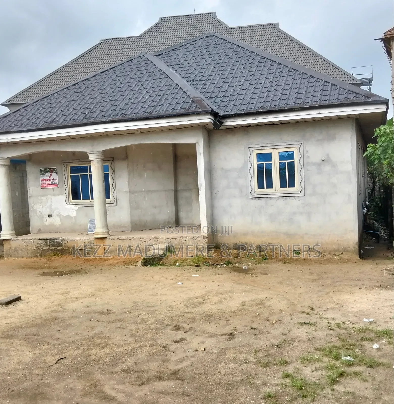 3bdrm Bungalow in Eneka Road, By 114 ,, Port-Harcourt for sale in Port-Harcourt