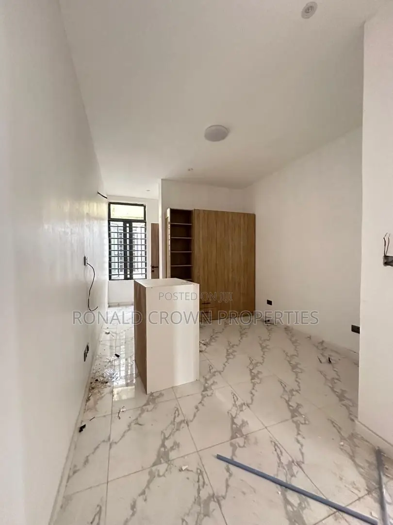 3bdrm Apartment in Chevron for sale in Chevron