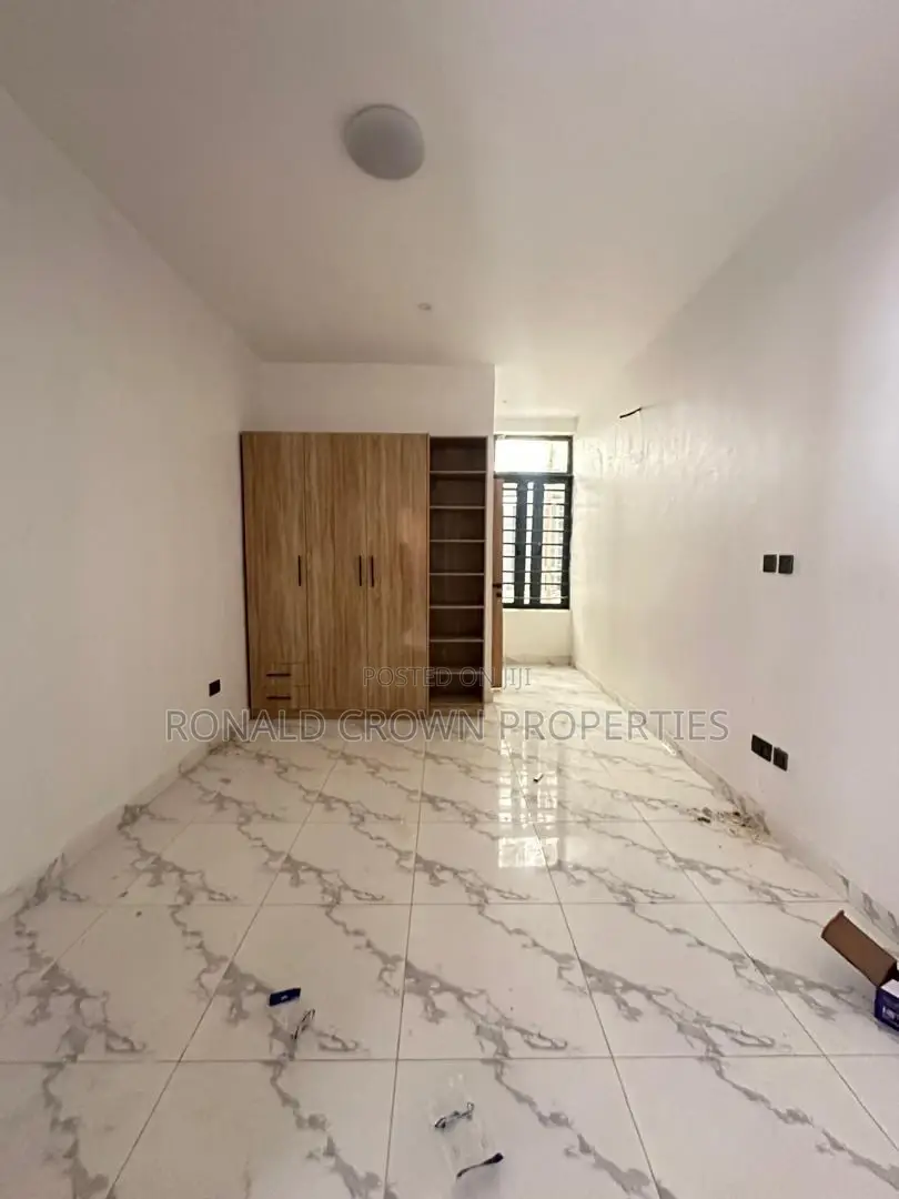 3bdrm Apartment in Chevron for sale in Chevron
