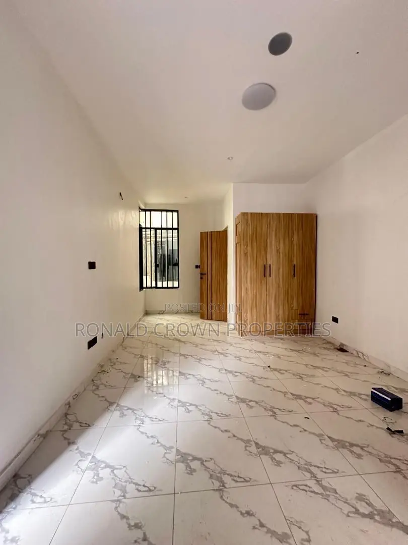 3bdrm Apartment in Chevron for sale in Chevron