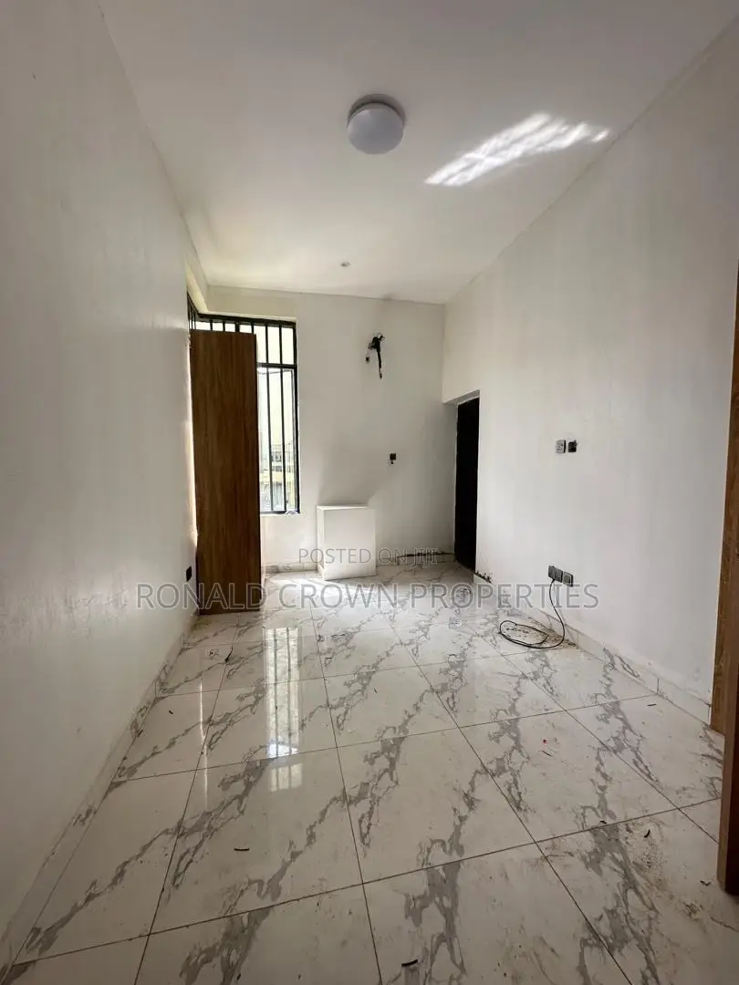 3bdrm Apartment in Chevron for sale in Chevron