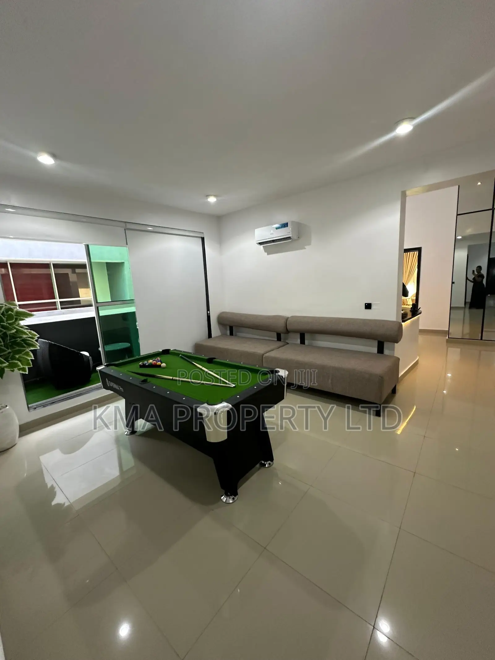 Luxurious 4 Bedroom Massionette With Snooker Pool and Gym in Ikate